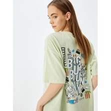 Koton  Bugs Bunny Lisanslı Arkası Baskılı Pamuklu T-Shirt