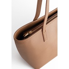 Paftalı Deri Kadın Tote Omuz Çanta – Fermuarlı, Günlük Kullanım Için, Uzun Askılı – 35x22x7 cm
