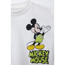 Erkek Çocuk Mickey Mouse Baskılı Beyaz Pamuklu Alt Üst Takım Yarım Kollu 2'li Şort T-Shirt Takım 3-8 Yaş