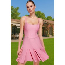 Yazlık Mini Elbise Polyester Karışımlı A Kesim Elbise Seçkin Malzeme Özenle Seçilmiş Trend Tasarım