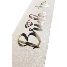 Melff NessiWorld Beyaz Üzeri Gümüş İtalik Alyanslı Bride To Be Yazılı Simli Işıltılı Kuşak Kemer 10x80 cm