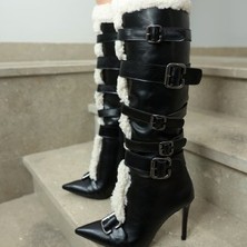 Kürk Detaylı Topuklu Siyah Çizme