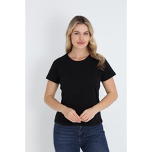 Nefes Alabilen %100 Pamuk Bisiklet Yaka Regular Fit Normal Kesim Baskısız Basic Tişört