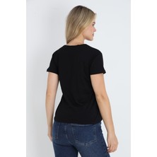 Nefes Alabilen %100 Pamuk Bisiklet Yaka Regular Fit Normal Kesim Baskısız Basic Tişört