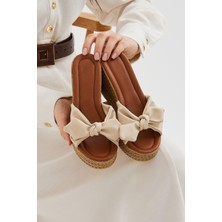 Bej Fiyonk Dolgu Topuk Kadın Terliği Topuklu Terlik