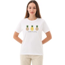 Kadın  Ananas Baskılı Kısa Kol Regular Fit Basic Tişört