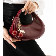 Lisbond Betty Model Bordo Charm Hediyeli Kadın El ve Omuz Çantası Hediye Paketi Şeklinde Göönderilir