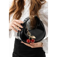 Lisbond Betty Model Siyah Charm Hediyeli Kadın El ve Omuz Çantası Hediye Paketi Şeklinde Gönderilir