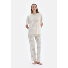 Ekru Baskı Detaylı Kısa Kollu Tişört Pantolon Pijama Takımı