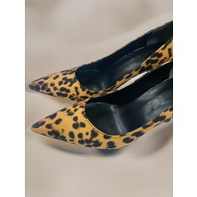 Leopar Desenli Saten Ince Topuklu Stiletto – Şık ve Zarif Tasarım