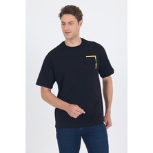 Siyah Kısa Kol Bisiklet Yaka Kapaklı Cep Pamuk Casual Oversize Tişört 1011250131