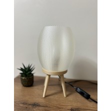 Modern Tasarıma Sahip Masa Lambası