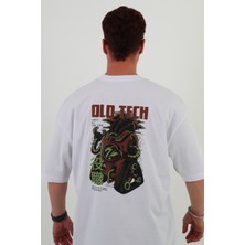 Old Tech-Oversize Tişört | Sırt Baskılı – Minimal Göğüs Desenli Unisex Tshirt
