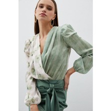 Çift Desenli Kruvaze Bodysuit Bluz - Çağla Yeşili