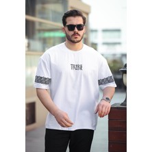 Miron Beyaz Tribe Baskı Detaylı Sıfır Yaka Kısa Kollu Oversize Tişört- 2503