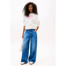 Tommy Jeans Tjw Rlx Gradıent Flag Crew Kadın Beyaz Kazak DW0DW21396YBL