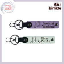 Ezgiyle Canlanan Duygular Için Hediyelik, Yazılabilir Deri Anahtarlık Takımı, Mor Menekşe-Beyaz