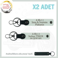 Miawiki Biker Stiline Uygun Isim Plaka ve A - Kan Grubu Yazılı Acil Durum Deri X2 Anahtarlık Seti, Beyaz-Syh