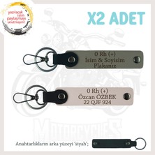 Miawiki Motosiklet Maceracılarına, Isim Plaka ve 0 Rh (+) Kan Grubu Yazılı X2 Anahtarlık, Kül Gri-Pudra-Syh