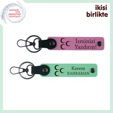 Miawiki Teyzeye Kalpten Gelen Armağan – Üç Hilal Desenli Isimli Deri Anahtarlık, Pembe-Yeşil