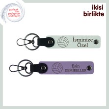 Miawiki Sevgiliyle Oynanan Ilk Maçın Hatırası, Voleybol Temalı Isim Yazılı Anahtarlık Takımı, X2, Beyaz-Mor