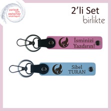 Miawiki Akrabaya Anlamlı Ismeözel Hediye – Bozkurt ve Ayyıldız Desenli Kişisel Anahtarlık, Pembe-Gök Mavi