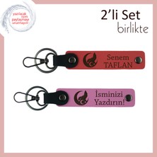 Miawiki Kardeşe Bir Hatıra – Bozkurt ve Ayyıldız, Kişiye Özel Deri Anahtarlık 2' Li Set, Nar Çiçek-Pembe