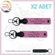 Yol Tutkunlarına Isim Plaka ve A Rh (+) Kan Grubu Yazılı Kişiselleştirilmiş X2 Anahtarlık, Pembe-Syh