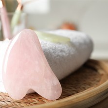 Pembe Kuvars Taş Masaj Aleti, Doğal ve Şık Bir Güzellik Aracı