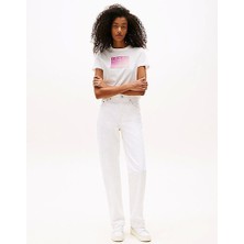 Tommy Jeans Tjw Reg Gradıent Flag Ss Kadın Beyaz T-Shirt DW0DW20905YBL