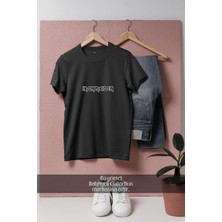 Oversize Black Iron Maiden Yazısı  Tasarımlı Unisex T-Shirt