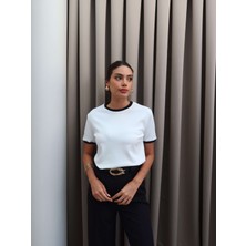 Esra Helvacı Biyeli Bisiklet Yaka T-Shirt