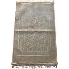 Peluş Seccade