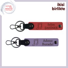 Playlist’ten Gelen Sevgiyi Simgeler, Notalı Hediyelik Deri Anahtarlık Seti, Nar Çiçeği-Mor Menekşe