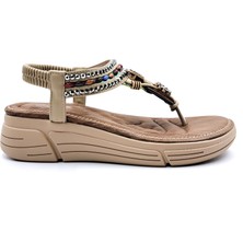 Guja Kadın Sandalet Bej Taş ve Boncuk Detaylı Lastikli Dolgu Taban Suni Deri 41 Numara