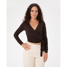 Ayma Active Kadın Kahverengi Anvelop Wrap Crop -EcoVero Viskoz, Belden Bağlamalı, Vücuda Oturan, Kruvaze Tasarım, Kısa Crop Boy, Yoga, Pilates, Spor ve Günlük Aktiviteler İçin Rahat Bluz
