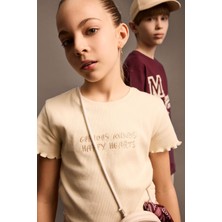 DeFacto Slim Fit Dar Kesim Bisiklet Yaka Baskılı Fitilli Kaşkorse Kısa Kollu Tişört Kız Çocuk B6689A825SM