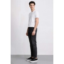 DeFacto Pedro Slim Fit Dar Kalıp Normal Bel Dar Paça Jean Pantolon D5480AX25SP