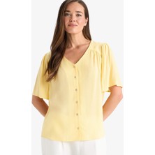 DeFacto Regular Fit V Yaka Krinkıl Viskon Kısa Kollu Gömlek F0996AX25SM
