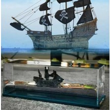 Karayip Korsanları Figürlü Batmayan Gemi Canlı Rengi ve Kalitesiyle Şık Hediyelik Batmayan Gemi