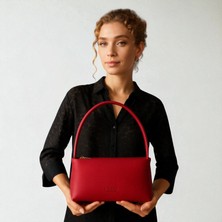 Paftalı Deri Kadın Basic Tek Saplı Fermuarlı Baget El ve Omuz Çantası 27X15X7 cm
