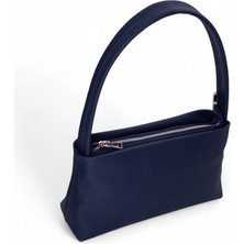 Paftalı Deri Kadın Basic Tek Saplı Fermuarlı Baget El ve Omuz Çantası 27X15X7 cm