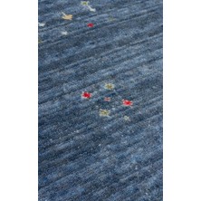 ZR 06 BLUE Q  - ZARA - Otantik Desenli Özel Hav Vermeyen ve Kolay Temizlenebilir Tensel Kullanılarak El Emeği ile Özel Tezgahlarda Üretilen Modern Uşak Halısı