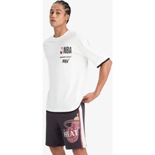 DeFactoFit NBA Miami Heat Oversize Geniş Kalıp Bisiklet Yaka Sırt Baskılı Kısa Kollu Tişört D9866AX25SP