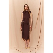 DeFacto Bodycon Vücudu Saran Balıkçı Yaka Basic Düz Tokalı Kolsuz Midi Abiye Elbise E8947AX25SP