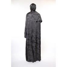 Harika Wear Kraliyet Ipeği Namaz Elbisesi – Gümüş Zarafet ve Çiçek Desenleriyle Işıltı (Şal Hediye)