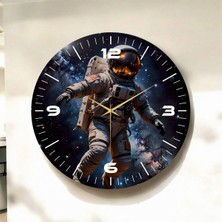 Renkli Baskı Astronot Desenli Sayılı Hediyelik Ahşap Sessiz Duvar Saati 45CM