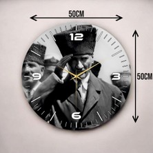 Mustafa Kemal Atatürk Siyah Beyaz Renkli Baskı Sayılı Hediyelik Ahşap Sessiz Duvar Saati 50CM