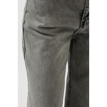 Taş Şerit Detaylı Siyah Jean