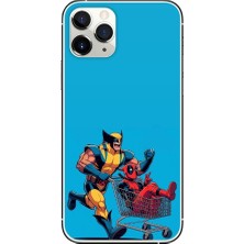 Deadpool ve Wolverine Desenli iPhone 14 Pro Kılıfı